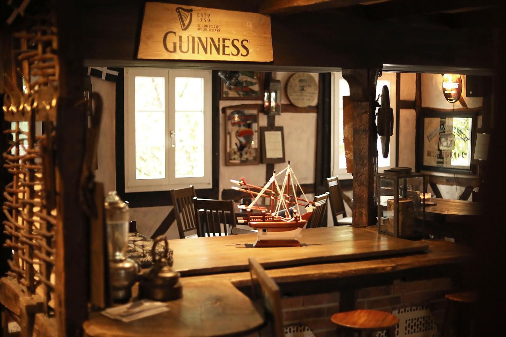 The Cornish Arms Guest House Solingen Exteriör bild